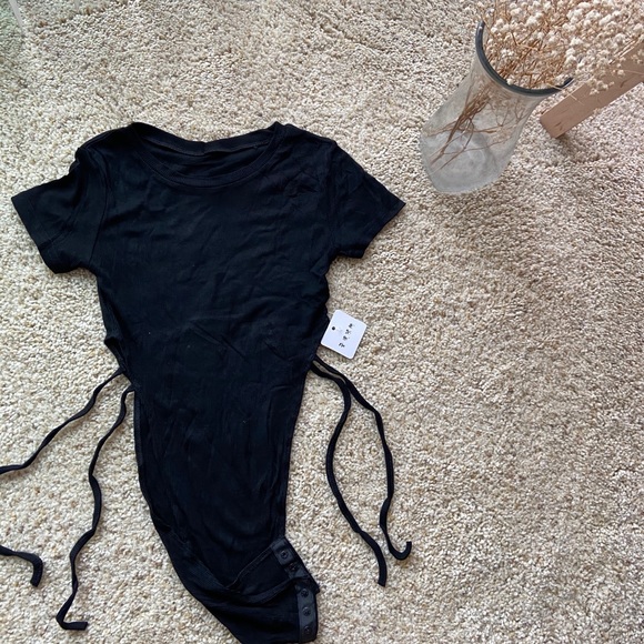 brand new bodysuit with lace slit detail black - Picture 2 of 4